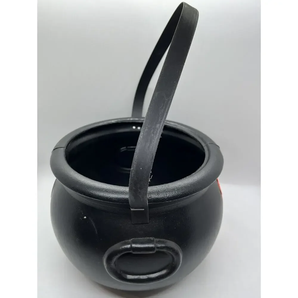 1987 Union Products witch kettle 1453 with stickers cauldron blow mold halloween